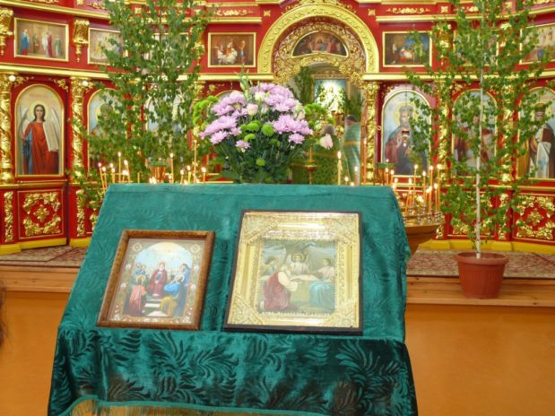 День Святой Троицы в Троекуровском монастыре