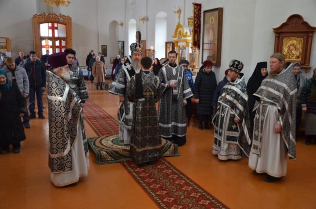 Литургия Преждеосвященных Даров в Троекуровском монастыре