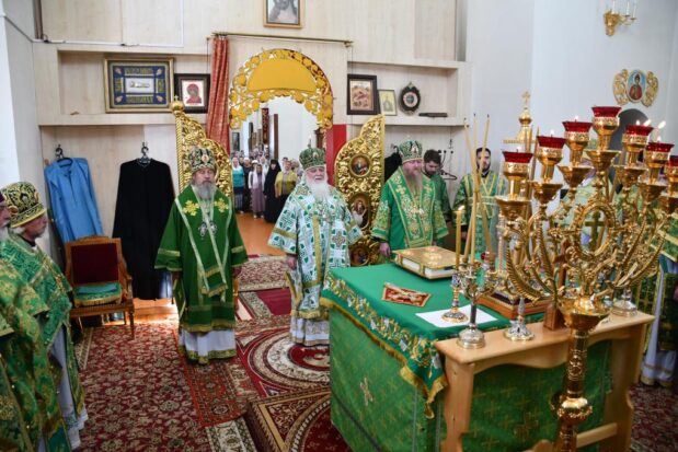 Три Архиерея посетили Троекуровскую обитель